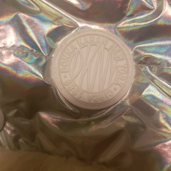 DKNY SCARF HAT - Picture 5 of 6